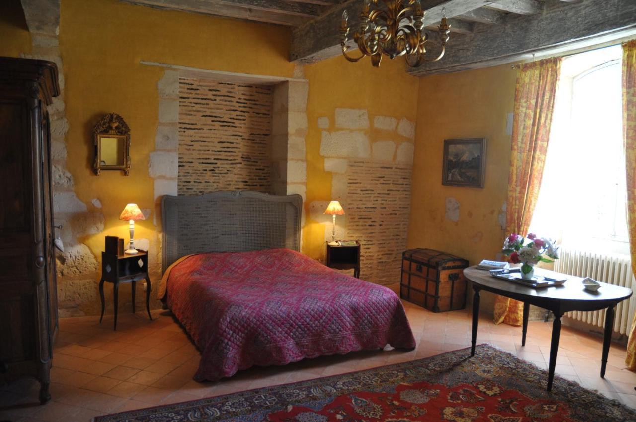 Chateau La Gentilhommiere Du Puits Notre-Dame 30 Rue De L'Eglise 24110 Saint Leon Sur L'Isle Eksteriør bilde