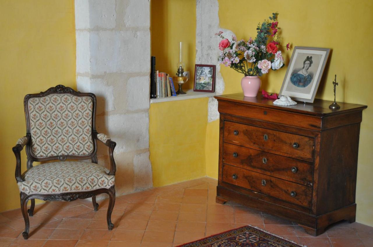 Chateau La Gentilhommiere Du Puits Notre-Dame 30 Rue De L'Eglise 24110 Saint Leon Sur L'Isle Eksteriør bilde