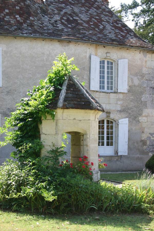 Chateau La Gentilhommiere Du Puits Notre-Dame 30 Rue De L'Eglise 24110 Saint Leon Sur L'Isle Eksteriør bilde