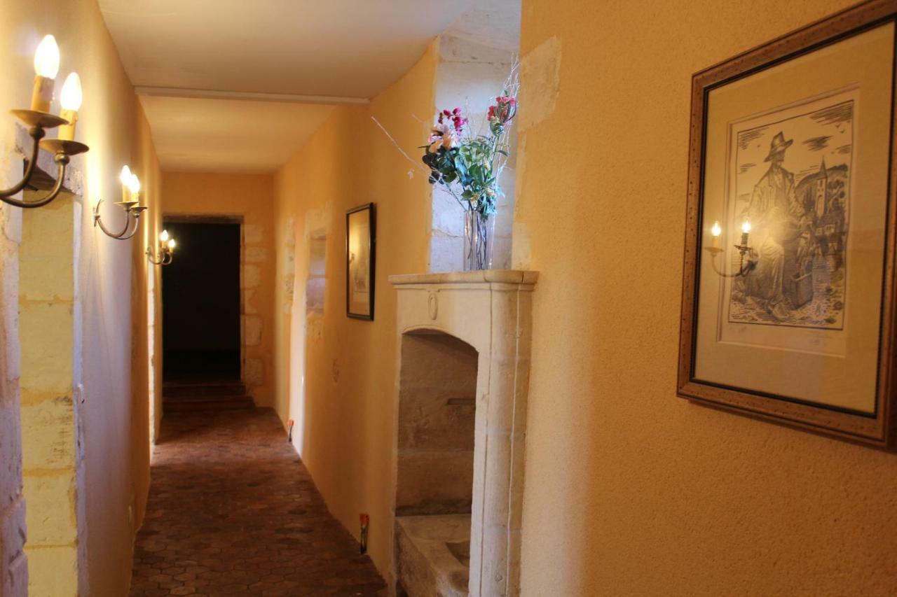Chateau La Gentilhommiere Du Puits Notre-Dame 30 Rue De L'Eglise 24110 Saint Leon Sur L'Isle Eksteriør bilde