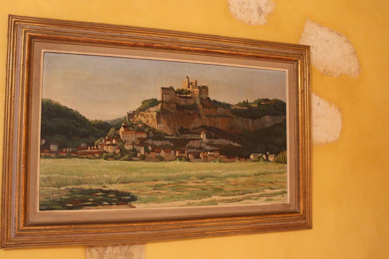 Chateau La Gentilhommiere Du Puits Notre-Dame 30 Rue De L'Eglise 24110 Saint Leon Sur L'Isle Eksteriør bilde